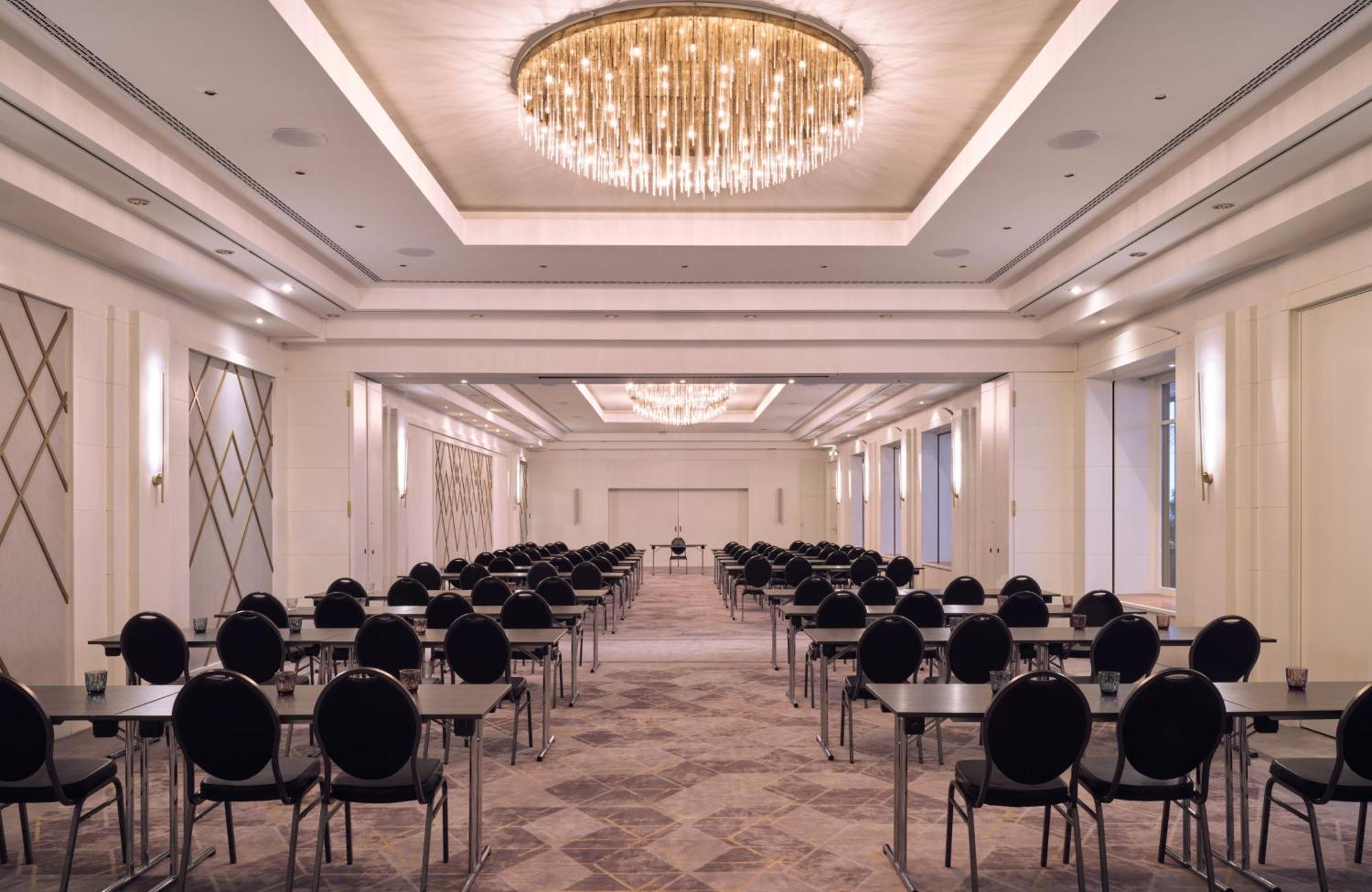 Leonardo Royal Hotel 4*