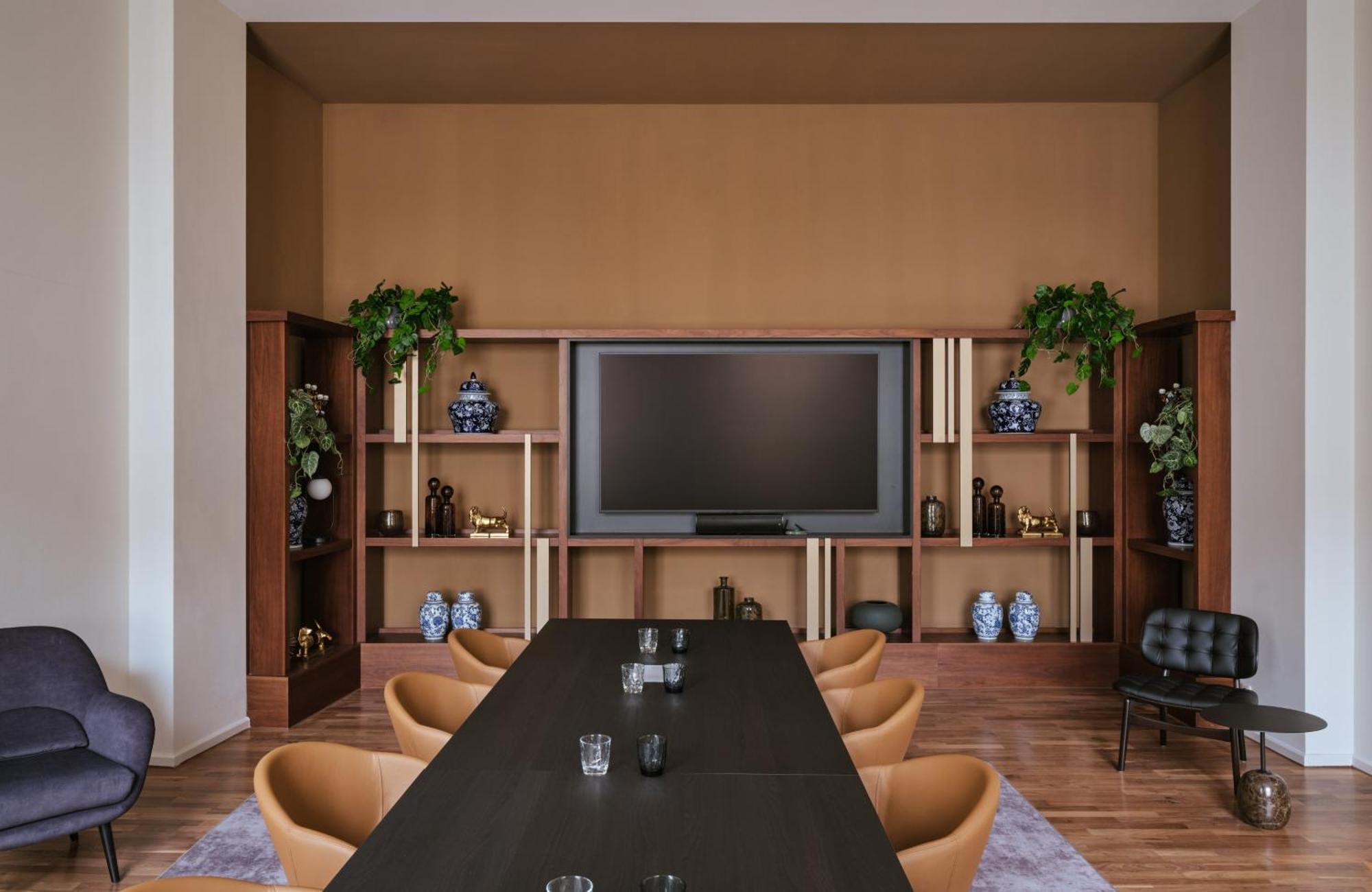 Hotel Leonardo Royal 4*