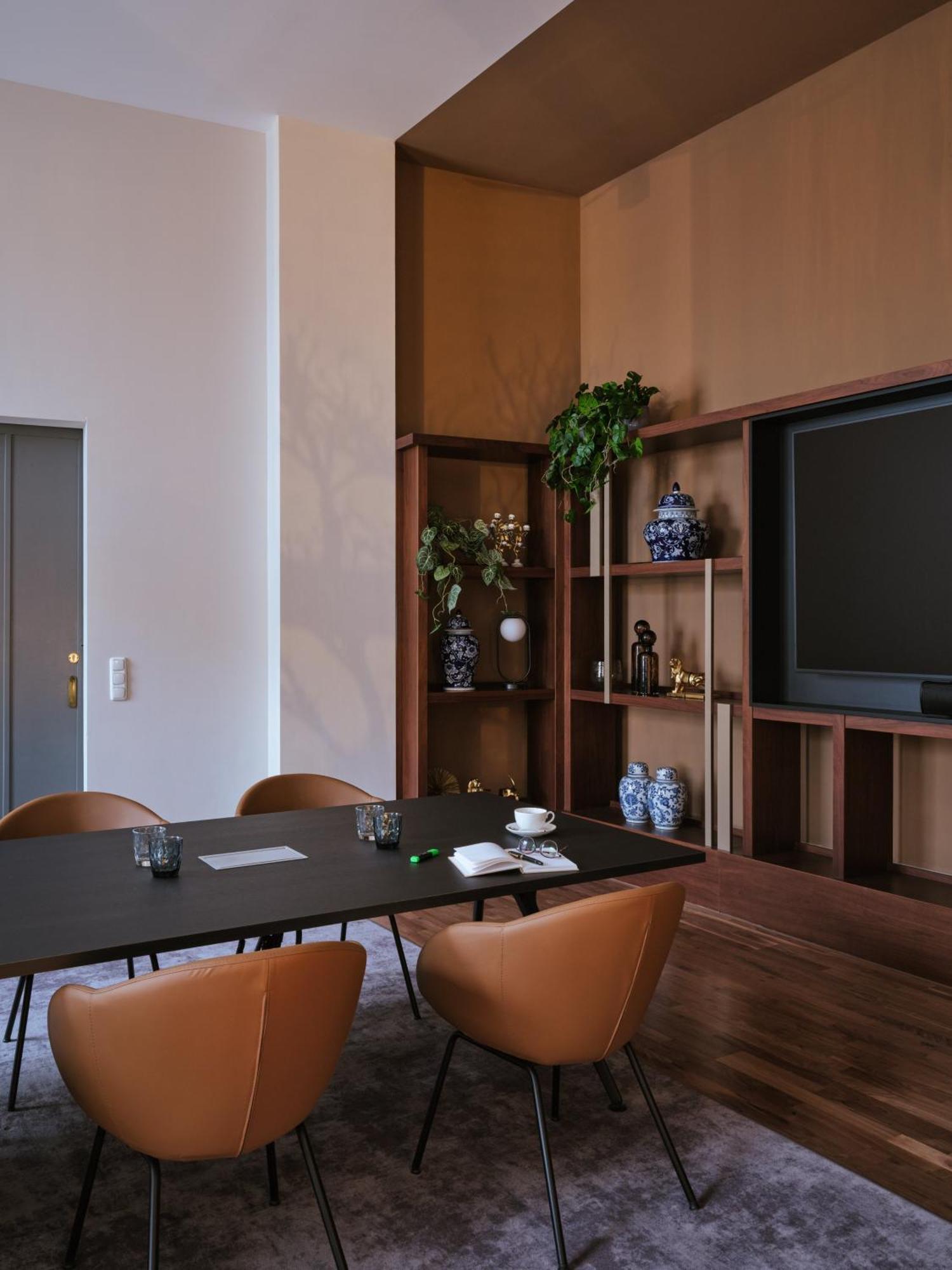 Leonardo Royal Hotel 4*